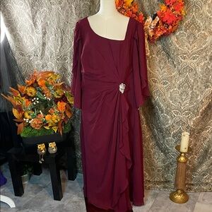 Chic Long Sleeve Burgundy Dress with Brooch